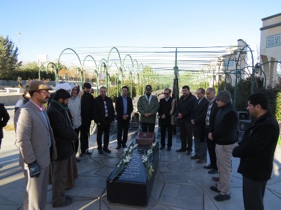 حضور کارکنان دیوان محاسبات استان درگلزار شهدای استان همدان